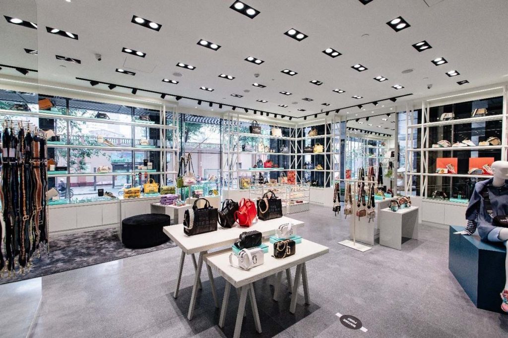 Marc Jacobs opens its first store in Ho Chi Minh City, many fashionistas  are extremely excited - Openasia Group